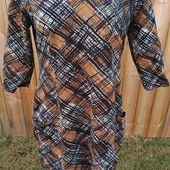 J. McLaughlin Catalyst Black Brown Tan Mod Plaid Ponte Sheath Dress Large - Picture 2 of 9